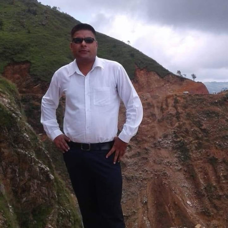 नविन पाैडेल